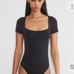Aritzia Babaton Black Square-Neck Contour Bodysuit